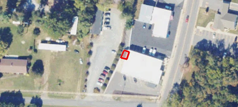 320 Main St