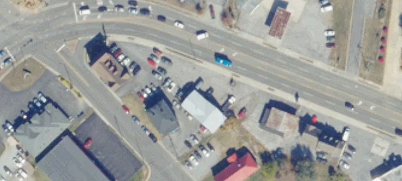 725 Main St