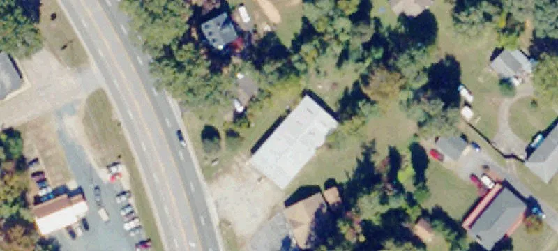 3587 Amherst Hwy