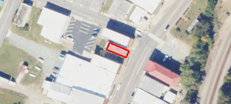 106 Main St