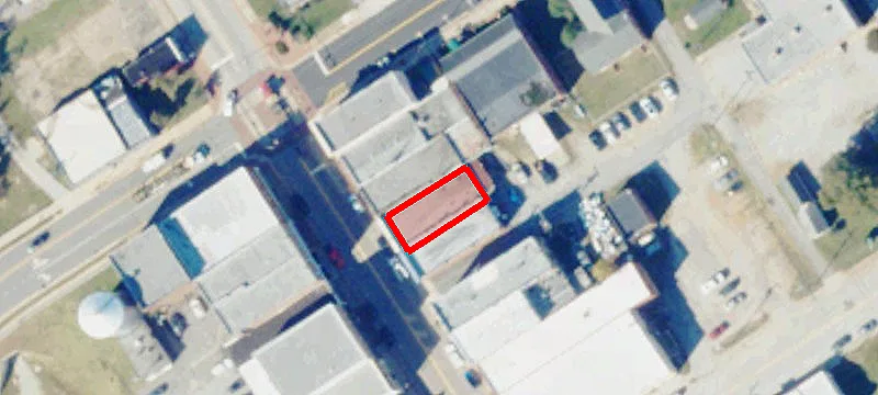 1806 Main St