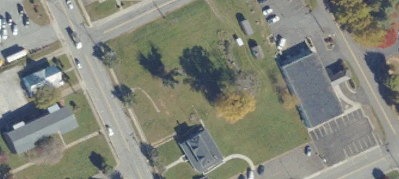 915 Main St