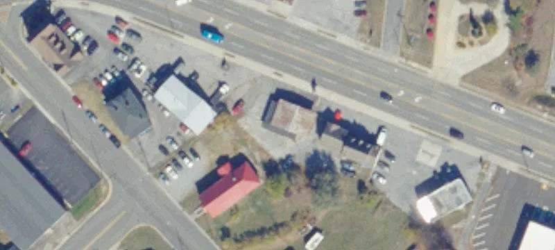 725 Main St