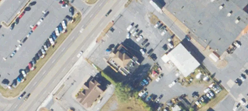 3140 Main St