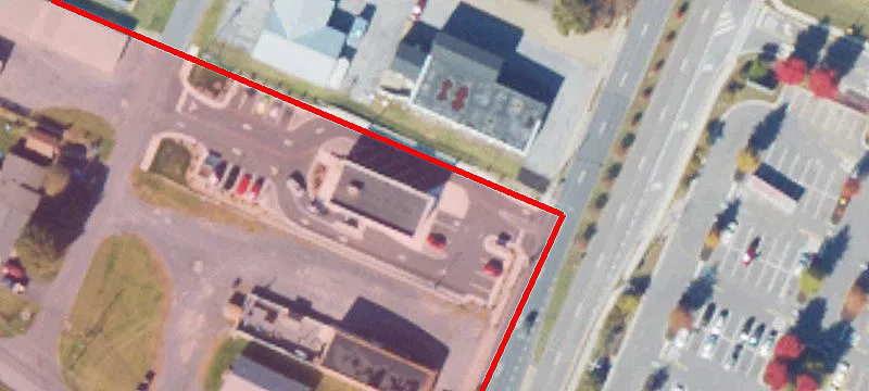 372 Main St