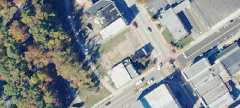 1911 Main St