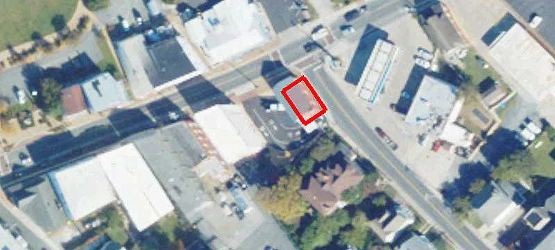 4112 Main St