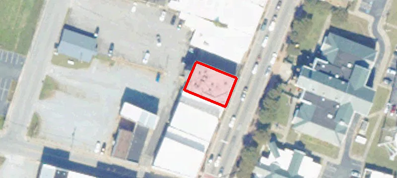 320 Main St