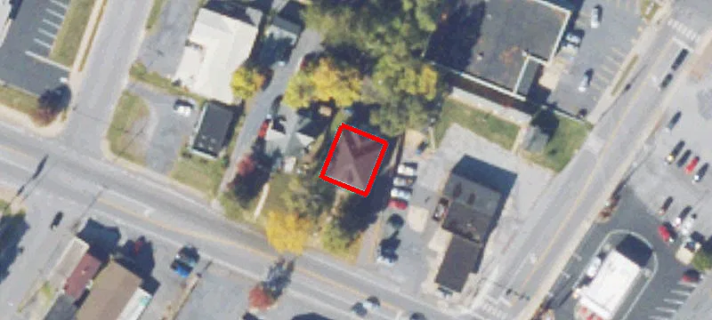1325 Main St