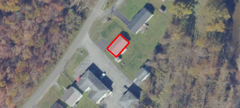 121 Edgewater Dr