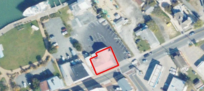 4113 Main St