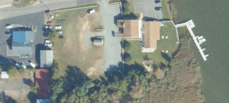 106 Dock St