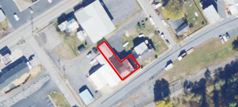 64 Railroad Ave