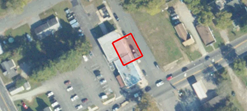 303 Queen St
