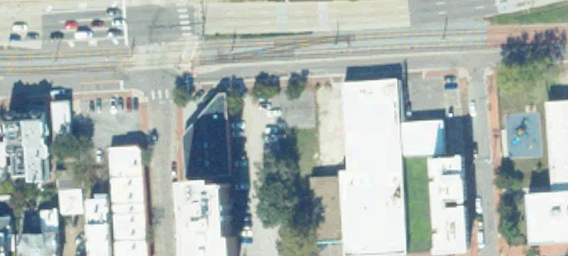 345 York St