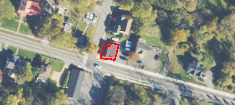 52 Colonial Hwy