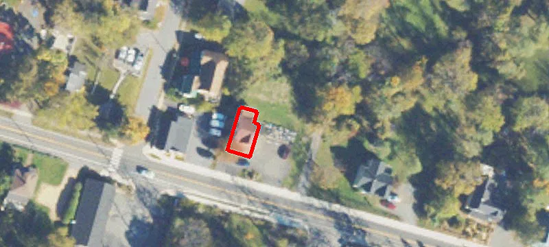 42 Colonial Hwy