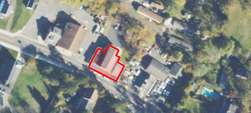 57 Colonial Hwy
