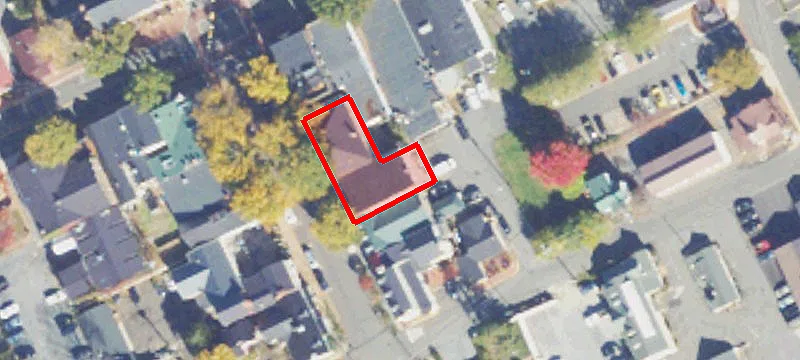 11 Madison St