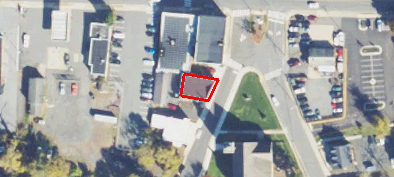121 Nursery Ave