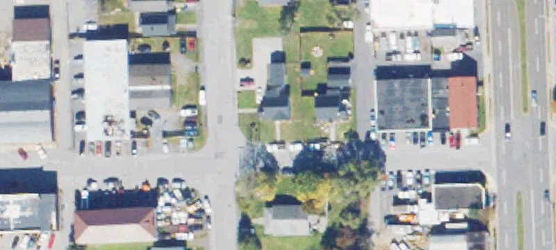 701 Warren Ave