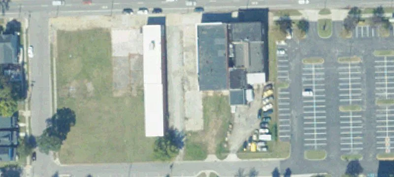 1813 High St