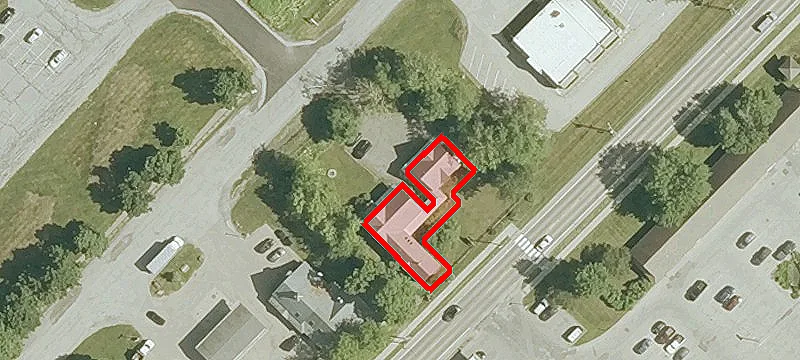5086 Main St