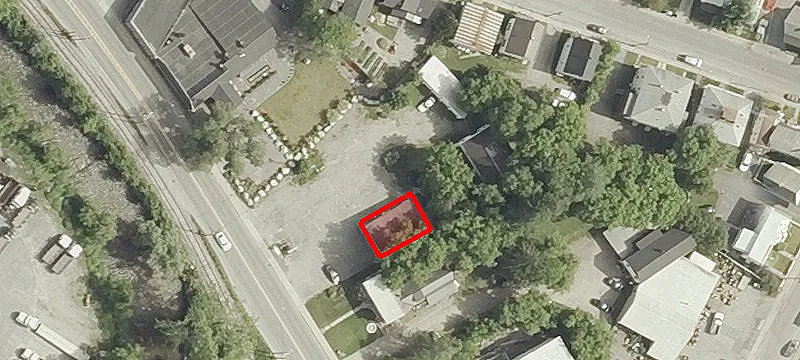 425 Main St