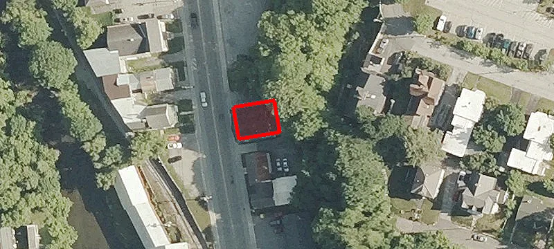 28 Main St