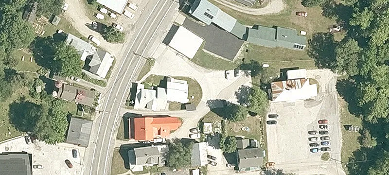 96 Main St