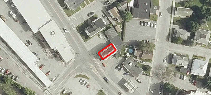 489 Main St