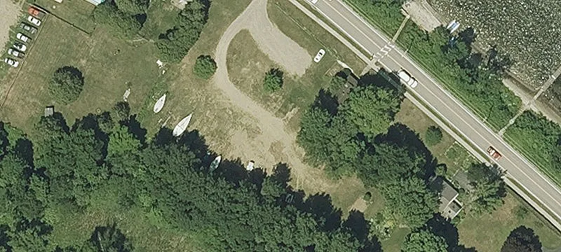 511 Lakeshore Dr