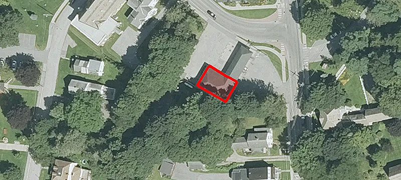 2 Bank St