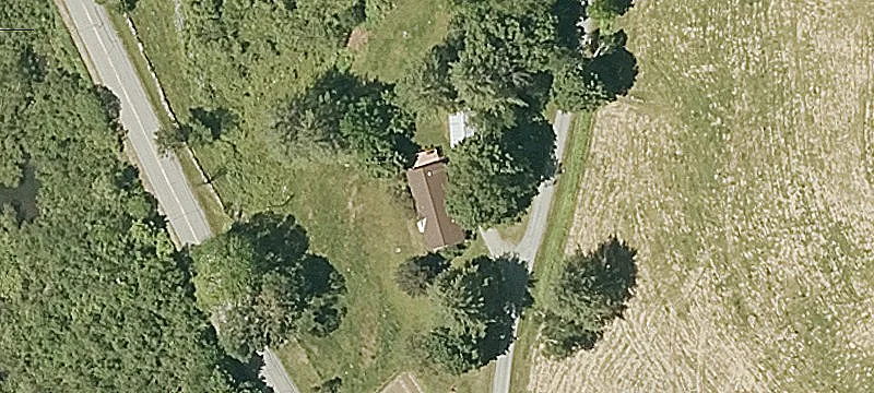 63 Lois Ln