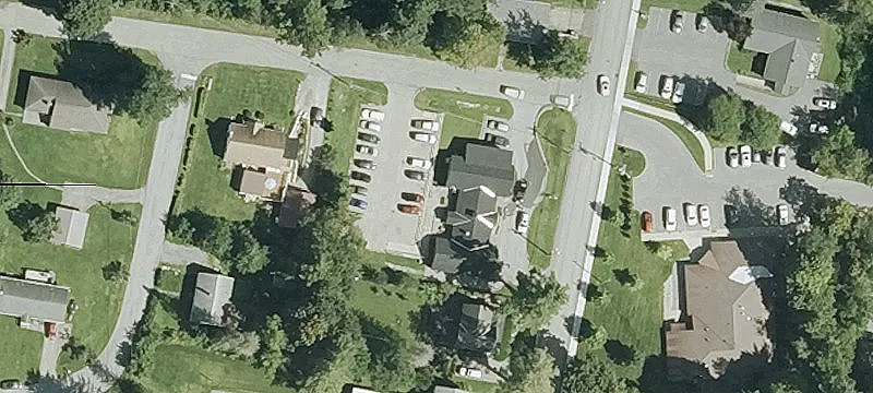 335 Dewey St