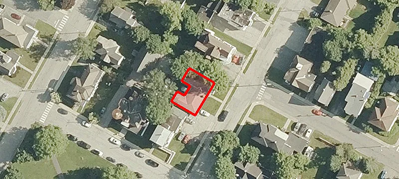 16 Ee St