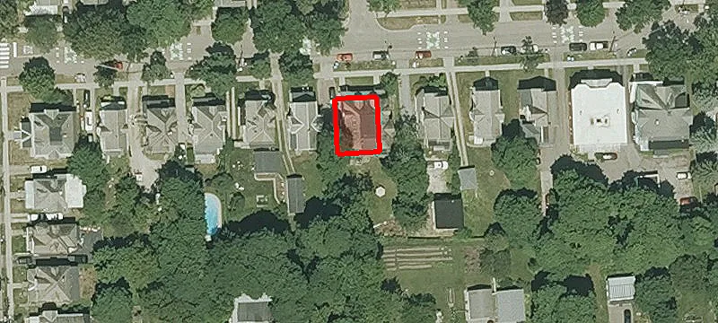 121-123 Loomis St