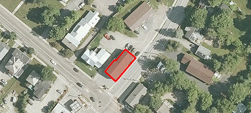 4 Main St