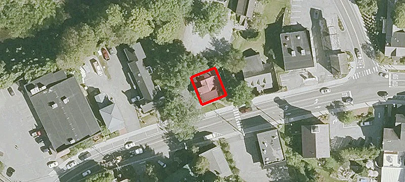 48 Main St