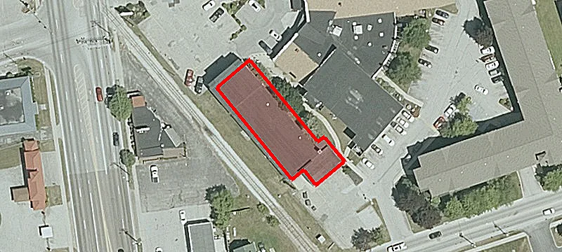 172 Main St