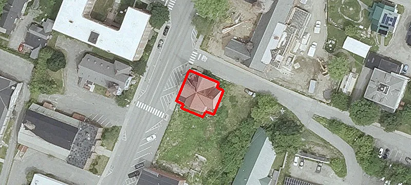 1274 Main St