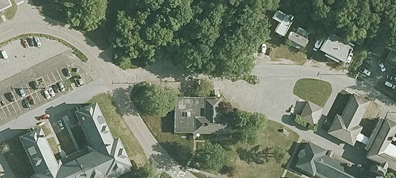 28 Vermont Ave