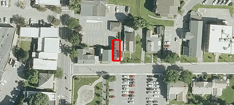 102 Pleasant St