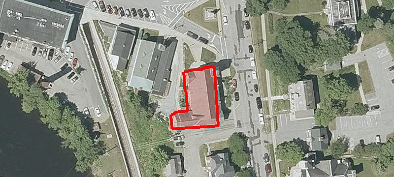 68 Pleasant St