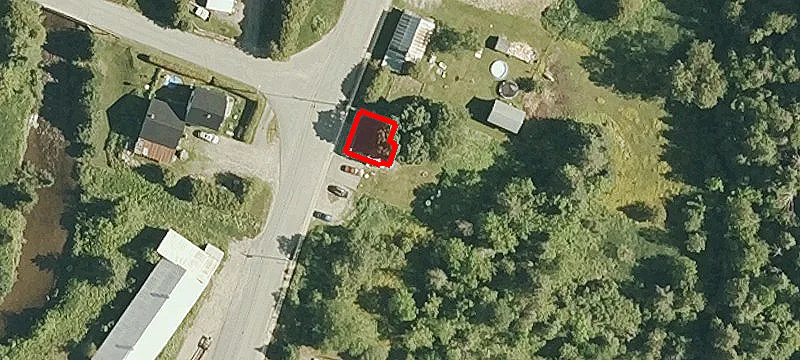 975 Main St