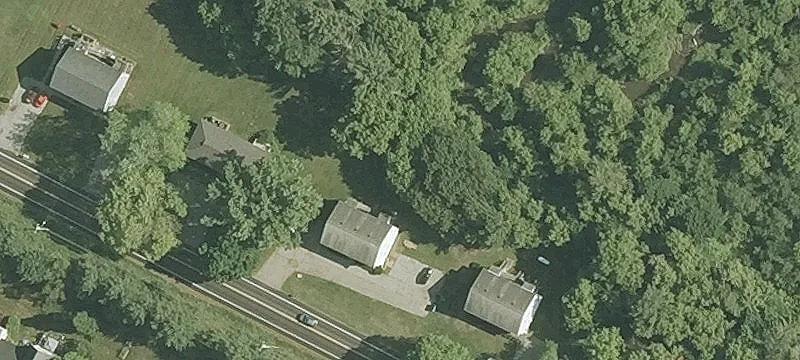 573 Bay Rd