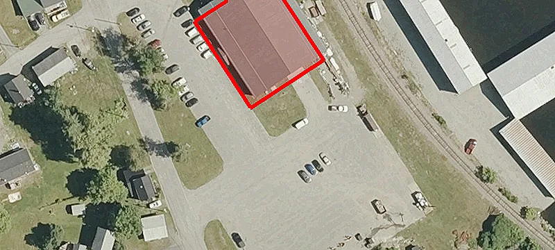 84 Farrant St