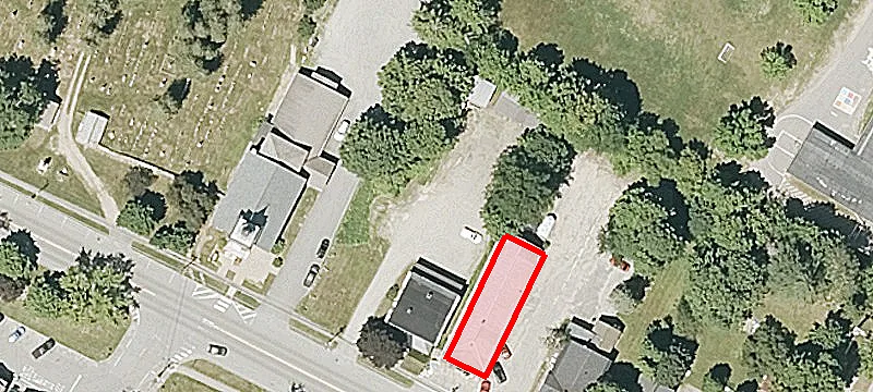136 Main St