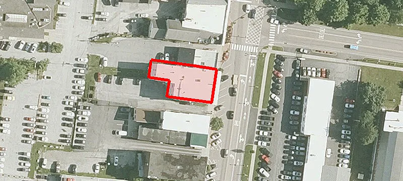 34 Main St