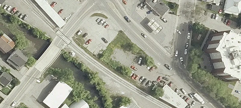 490 Main St